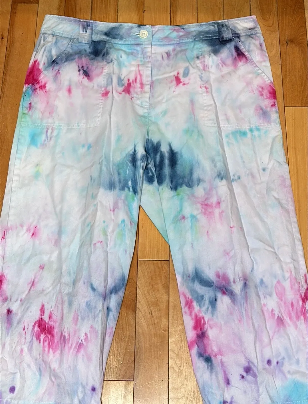 38”in Tye dye Capri pants