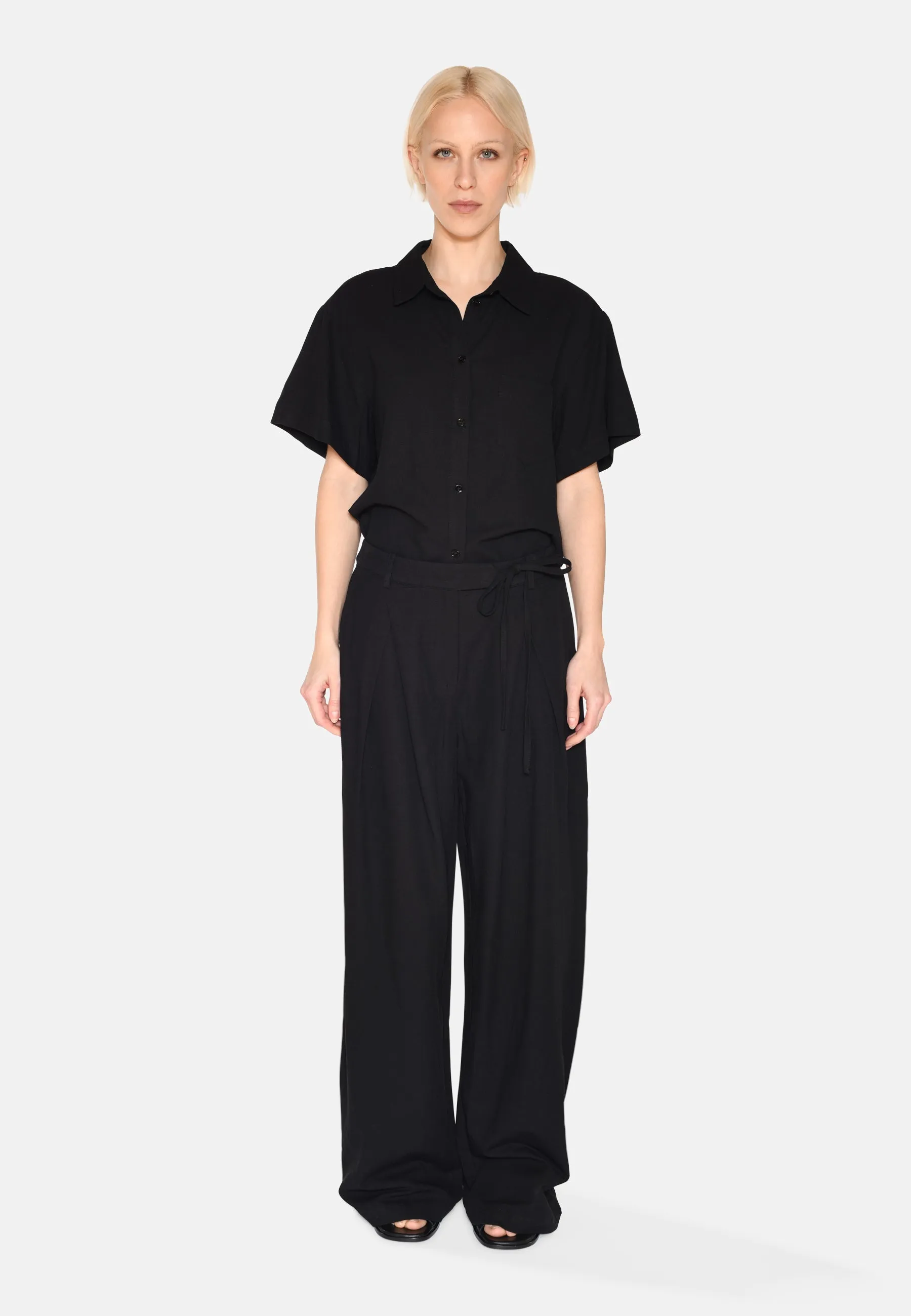 Gunli dressed pants with tie-detail 4191 - Black